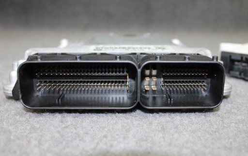BMW F10 F07 - 258KM 3.0D N57D30A control unit of the engine DDE CAS4 key running board