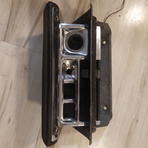 Mercedes W123 пепельница передняя