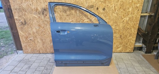 Volvo c40 входная входная дверь правая цвет 734