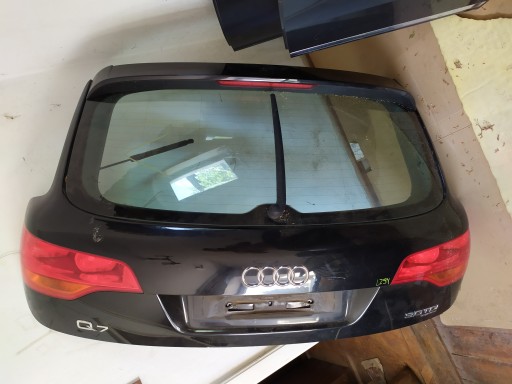 Задня кришка Q7