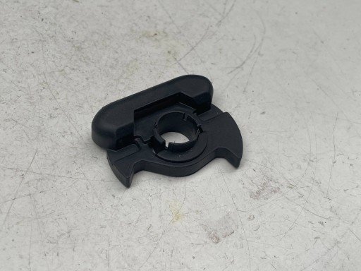 AUDI VAG OE UCHO supports OEM 4K8857799 !J