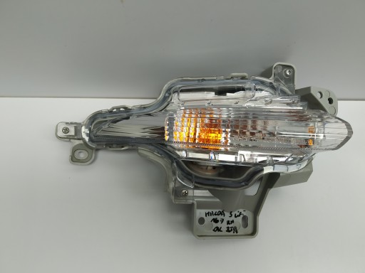 17- Mazda III BM lift indicator right front blinker indicator B63C51350