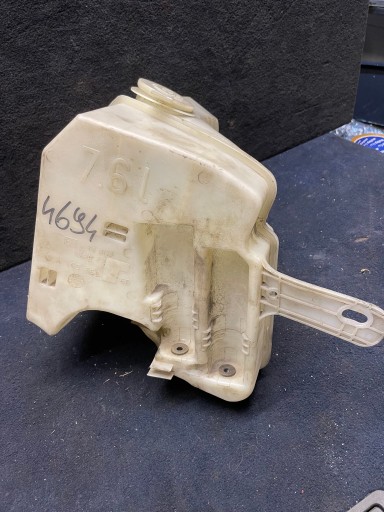 MERCEDES бачок омивача A1638601160