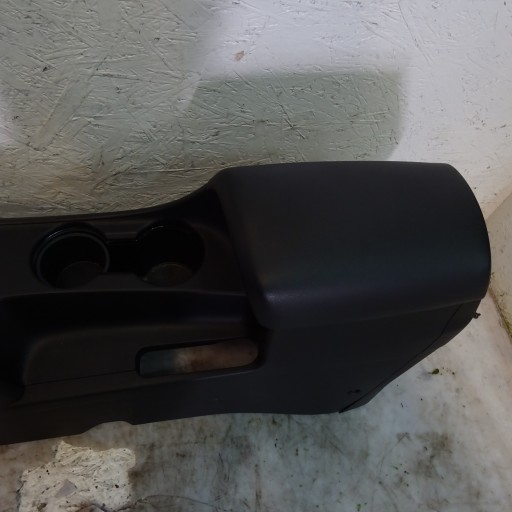 KIA CEED II KOMBI TUNEL central USB AUX