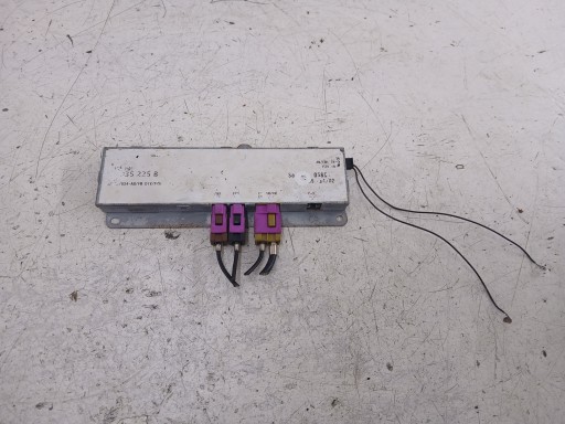 AUDI A4 B6 B7 module antenna amplifier 8E9035225B