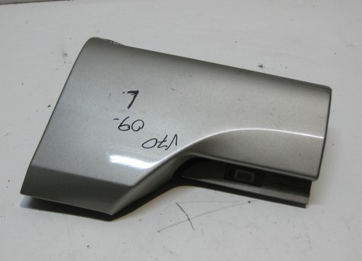 VOLVO V70 2.0 D 09R moulding cap threshold left 30678564