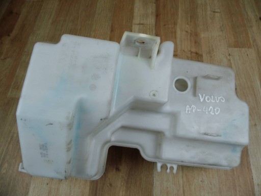 Volvo XC40 serbatoio LIQUIDO LAVAFARI