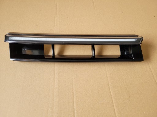 ГАЛОГЕННІ СВІТЛОДІОДНІ ФАРИ VW GOLF VIII 3J0941654