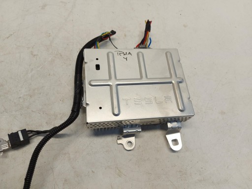 TESLA MODEL Y 2023r amplifier audio 1507152-01-B