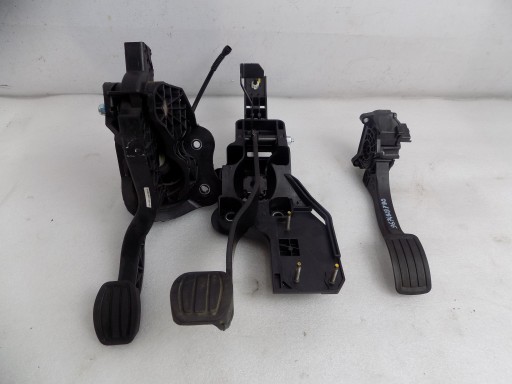 98189023800 - VIVARO C EXPERT III PROACE ПЕДАЛИ ПОЛНЫЙ КОМПЛЕКТ