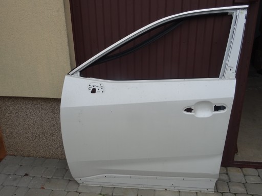 5 19- - Toyota rav4 v входная дверь