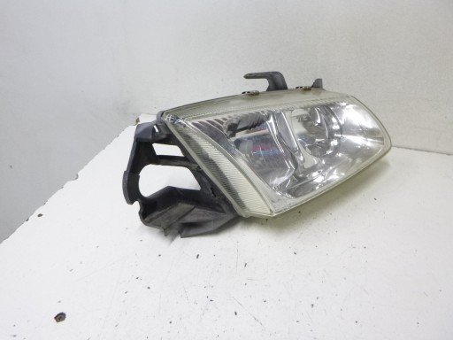light front Nissan Almera N16 00-03r.