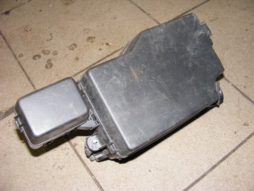 Mazda 3 2.3 mps блок запобіжників 09-12