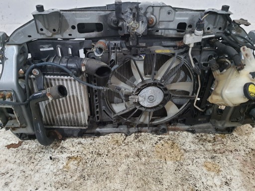 TOYOTA YAIRS II 06-09 1F8 support panel for radiators D4D