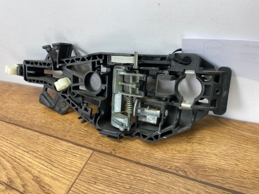 Versteifung Halter rechts Türgriffe Chevrolet Camaro 2016+ USA