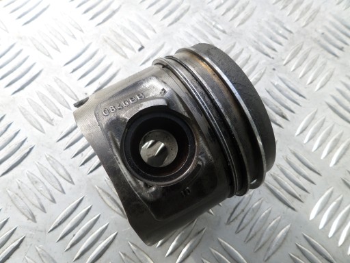 Поршень 0840BB BMW E60 2.0 D N47D20A