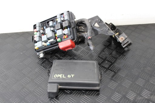 Корпус блока предохранителей opel gt