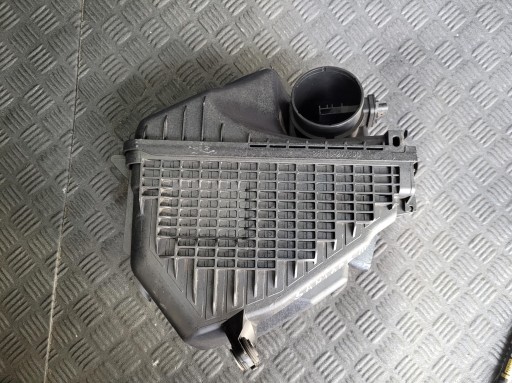 cover of a filter, air 28100-2W300 HYUNDAI SANTA FE III 2.2 D CRDI