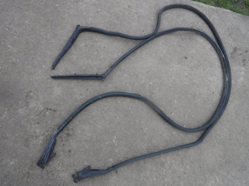 569874121mnb21 - MERCEDES W124 купе кабриолет двери резиновое уплотнение