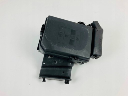 OPEL ASTRA V K Module fusibles 39227409