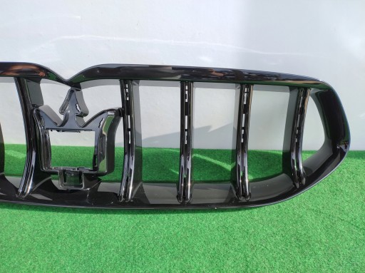MASERATI GRECALE nová original maska 670170829 DMH1