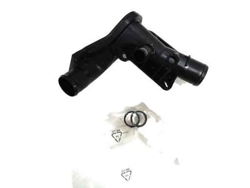 213080018R - НОВИЙ ВОДЯНИЙ ПАТРУБОК СИСТЕМИ ОХОЛОДЖЕННЯ RENAULT TRAFIC IV 2.0 DCI