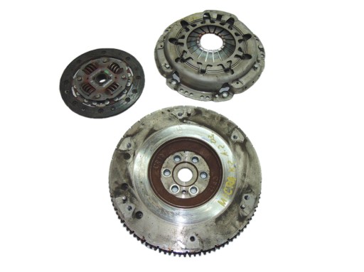 12311BX000 - NISSAN MICRA K12 1.2 03R диск сцепления зажим