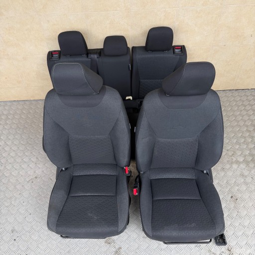 Sitze KOMPLET TOYOTA YARIS CROSS 2023 ROK