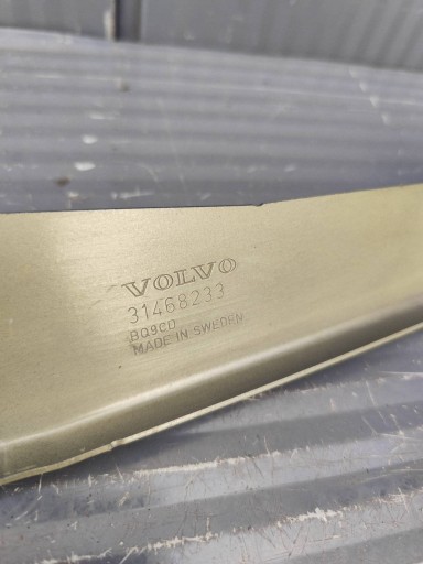 VOLVO V60 II halter stütze des kotflügels vorne links 31468233