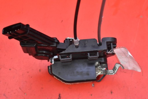 lock door left rear part rear 81410-1D010 KIA CARENS 3 III 06-10