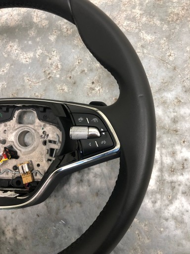 lenkrad Leder MULTIFUNKCJA Schaltwippen GRZANA SKODA ENYAQ iV 5E3959542H