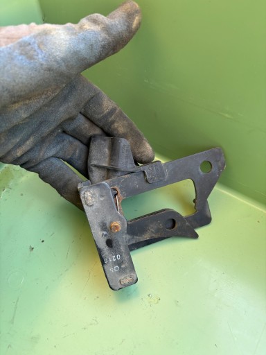 Mercedes-Benz OE A2048800064 lock pokrywy of the engine w204 x204
