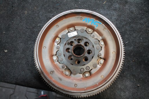1475. wheel flywheel AUDI 05L105266K