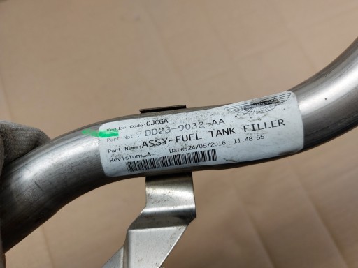 WLEW Behälter des Kraftstoffsbehälters ASTON MARTIN VANTAGE 16r DD23-9032-AA