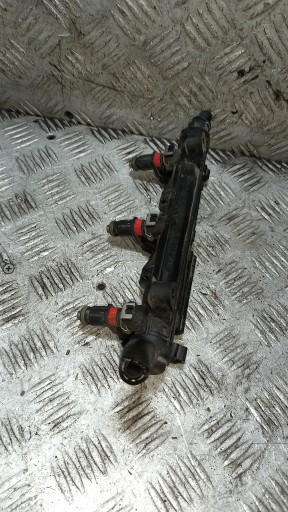 Rampe injection VOLKSWAGEN POLO 4 03E133320A