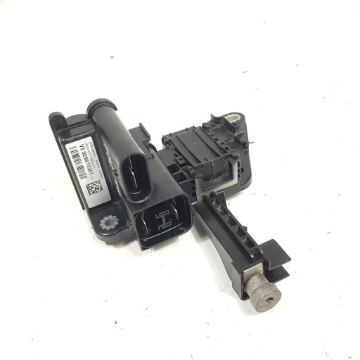 Розподільник струму BMW M4 F82 929615301