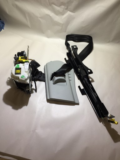 8V5857705H - A3 8V седан ремень безопасности передний левый комплект.