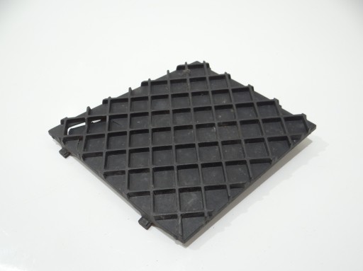 grid of a bumper left BMW E60 M PAKIET 7897185