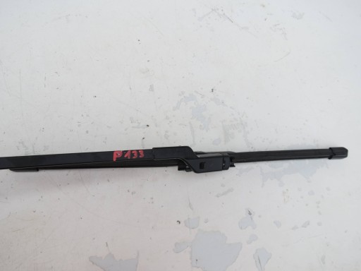 VOLVO V70 lll 3.2 B R6 243 KM 07-16r wiper arm windows front 31276003