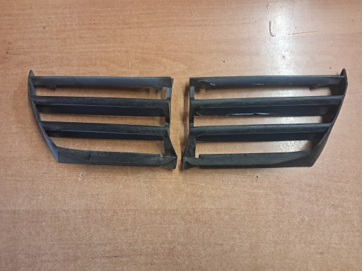 KRATKI der Stoßstange MERCEDES W126 1268840158 1268840058