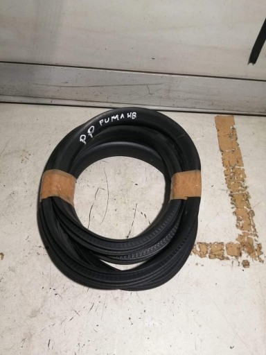 FORD PUMA MK2 ПРОКЛАДКА КУЗОВА ПРАВАЯ ПЕРЕДНЯЯ