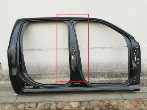 DODGE RAM DT 1500 19-ОБШИВКА ПРАВОЇ СТІЙКИ НОВА