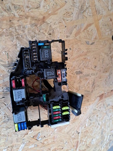 Mercedes w247 w177 блок запобіжників x247 1779069601