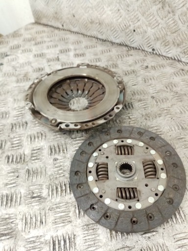 disc pressure plate of the clutch TOYOTA YARIS 1 1.0 B
