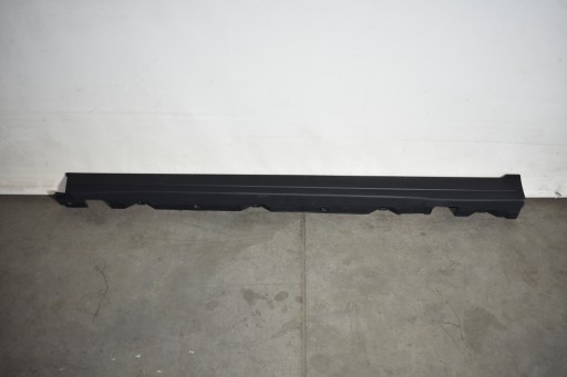 IDEALNA moulding threshold left MERCEDES H247 GLA 1