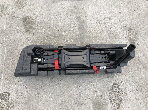 2012-2017R. 2014R. - НАБОР ГАЕЧНЫХ КЛЮЧЕЙ TRANSIT CUSTOM 12-17R.