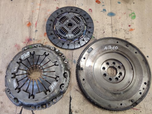 RENAULT TRAFIC 2.0DCI wheel flywheel 8200474648 disc pressure plate A710