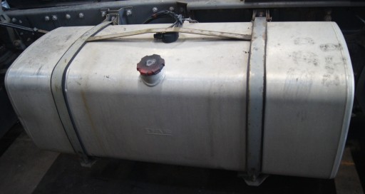 ПАЛИВНИЙ БАК 600Л. DAF XF 105 75 85 CF