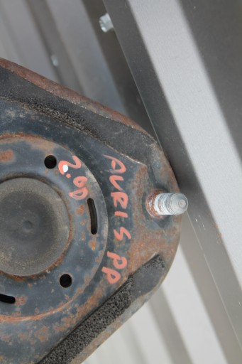 McPherson swing right front TOYOTA AURIS 2.0D