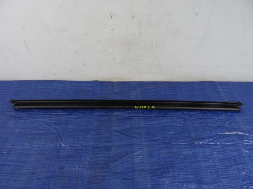 Скребок двери MERCEDES W247 передний левый